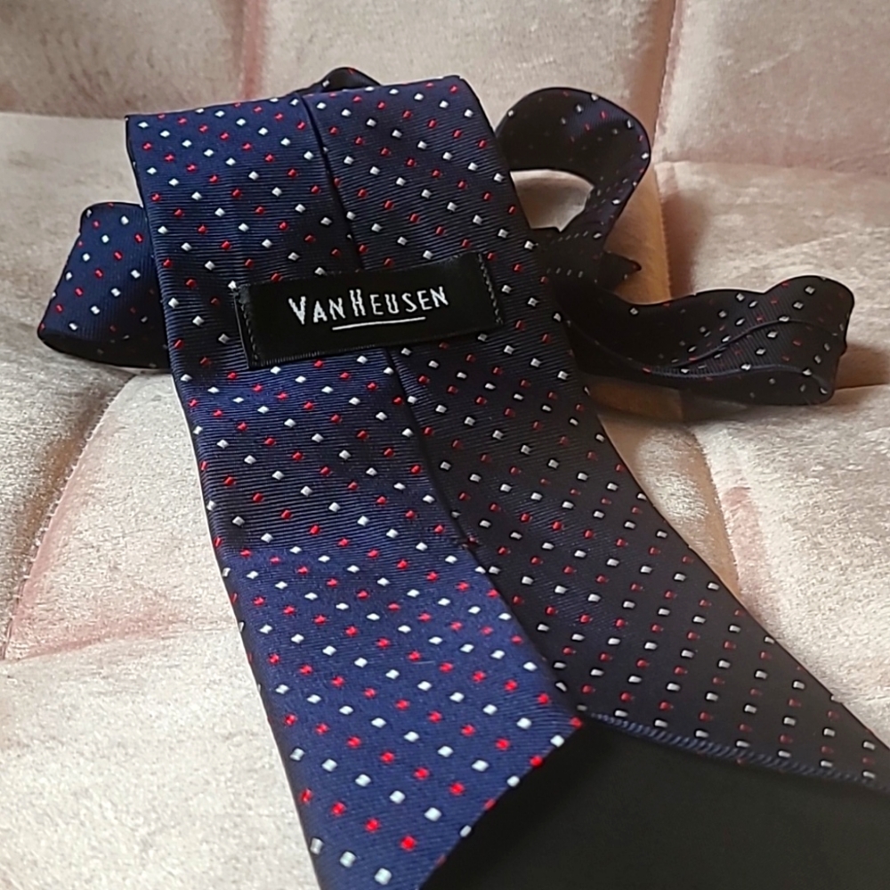 Van Heusen Neck Tie